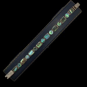 Beautiful Vintage Skillfully Crafted Decorative Statement Design Natural Gemstone Abalone Inlay Sterling Silver Bracelet - lgth 7.5"