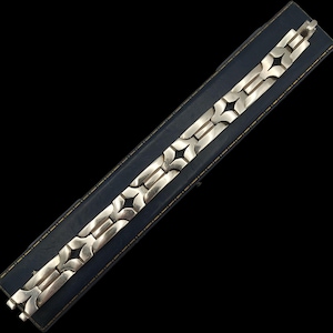 Amazing Vintage Skillfully Crafted Statement Design Mexican Taxco Heavy 58 Grams Decorative Link Sterling Silver Bracelet - lgth 7&quot;