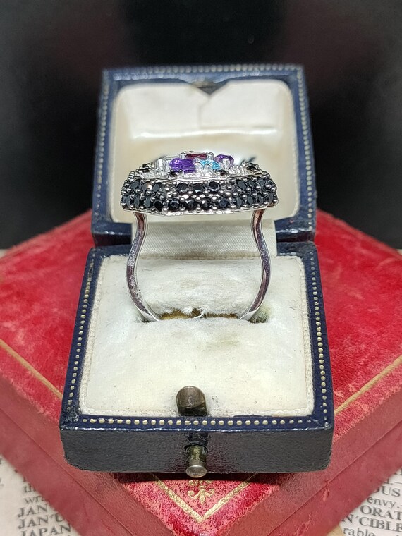 Stunning Modern Skillfully Crafted Statement Desi… - image 6