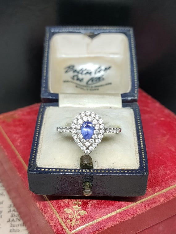 Beautiful Preloved Skillfully Crafted Decorative … - image 3