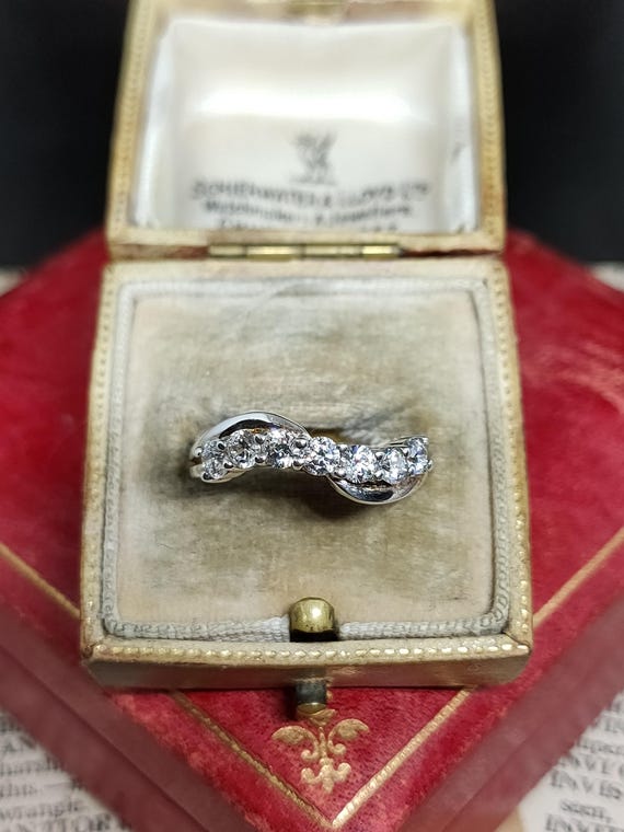 Beautiful Statement Modern Decorative Wave Design… - image 3