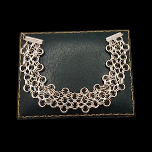 Beautiful Vintage Skillfully Crafted Statement Design Heavy Weight Solid Rounded Decorative Link Sterling Silver Bracelet - lgth 8&quot;