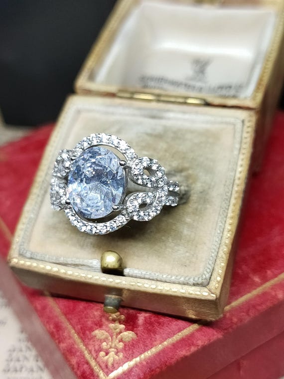 Amazing Modern Skillfully Crafted Statement Desig… - image 4