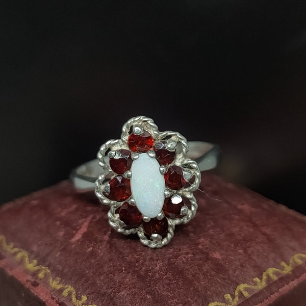 Beautiful Vintage London 1983 Hallmarked Decorative Navette Shaped Floral Design Natural Opal Garnet Gemstone Sterling Silver Ring - size O