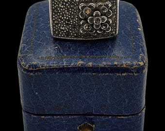 Beautiful Vintage Birmingham Hallmarked Skillfully Crafted Art Deco Inspired Statement Floral Sparkling Marcasite Sterling Silver Ring -L1/2
