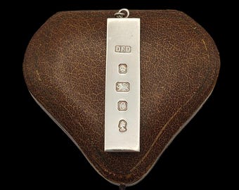 ビンテージ　インゴット型 ペンダント　スターリングシルバー　エリザベス二世 ビンテージ インゴット型 ペンダント スターリングシルバー