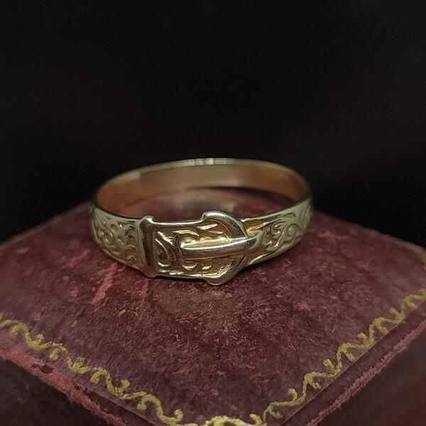 Beautiful Vintage Birmingham 1982 Hallmarked Decorative Fine Stackable Unique Etched Scrolling 9ct Yellow Gold Buckle Ring - size Q / 8