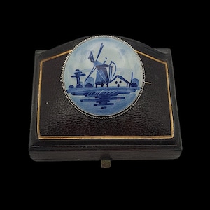 Beautiful Vintage Skillfully Crafted Painted Dutch Landscape Scene Delft Signed Ceramic Sterling Silver Brooch - lgth 35mm