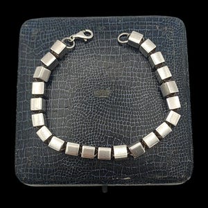 Beautiful Vintage Skillfully Crafted Decorative Statement Design Unique Square Box Link Sterling Silver Chain Bracelet - lgth 7.75&quot;