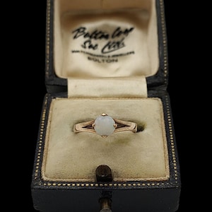 Beautiful Antique Early 20th Century Skillfully Crafted Round Cabochon Solitaire Natural Opal 9ct Yellow Gold Ring - size J1/2 5