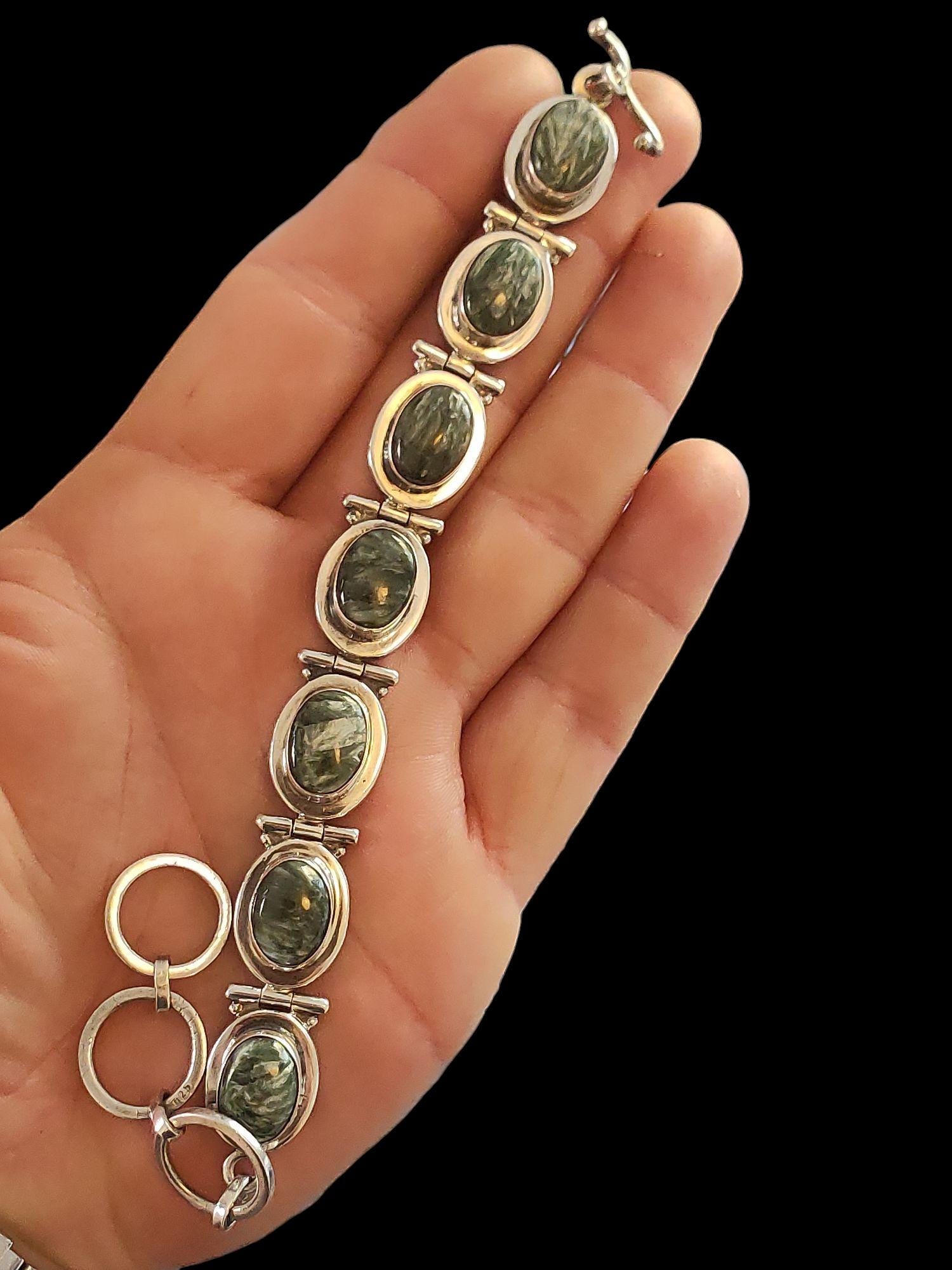 Beautiful Vintage Skillfully Crafted Natural Gemstone Bezel Set
