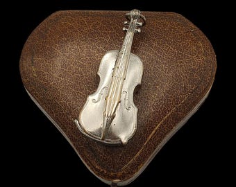 Beautiful Antique Circa 1910 Skillfully Crafted Etched Reverse Sam Ewart 1910 Novelty Silver Plated Violin Vesta Case Pendant - lgth 70mm
