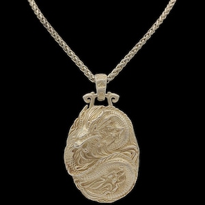 Prachtige vintage vakkundig vervaardigde Oosterse Chinese Tibetaanse oorsprong Unieke verklaring grote zilveren drakenhangerketting - 24 inch