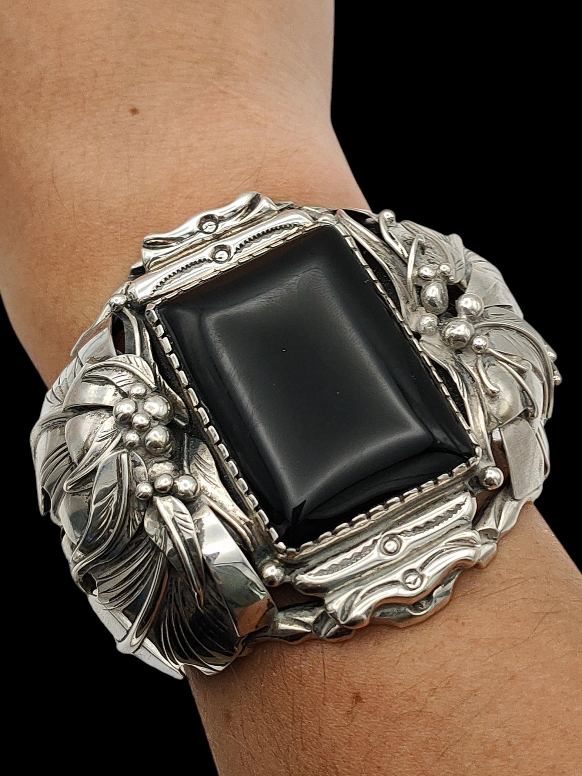 Amazing Vintage Skillfully Crafted Huge Statement Design Nelson