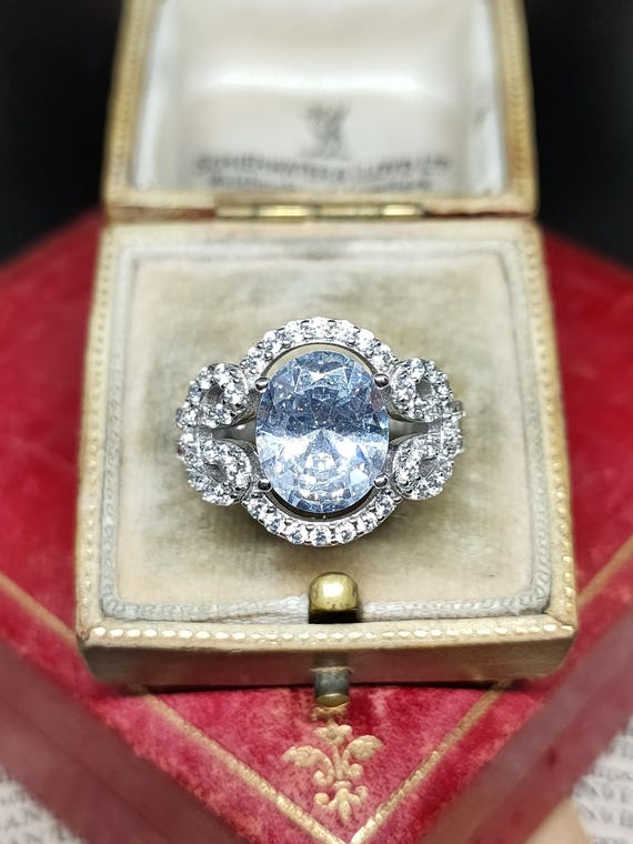 Amazing Modern Skillfully Crafted Statement Desig… - image 3