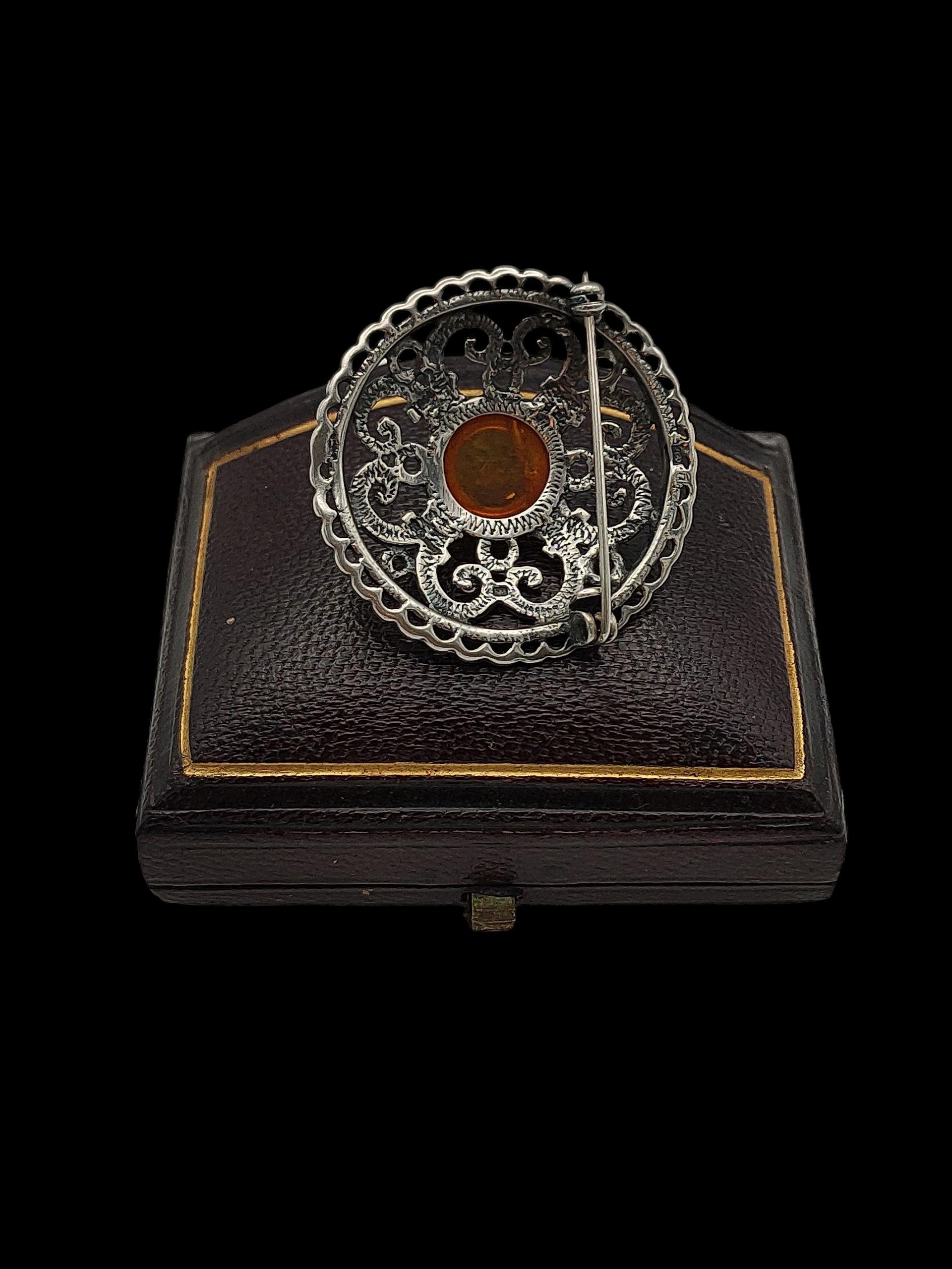 Broche Argent Massif 925 Et Cabochon Ambre Design XXème – Pièce Unique Vintage