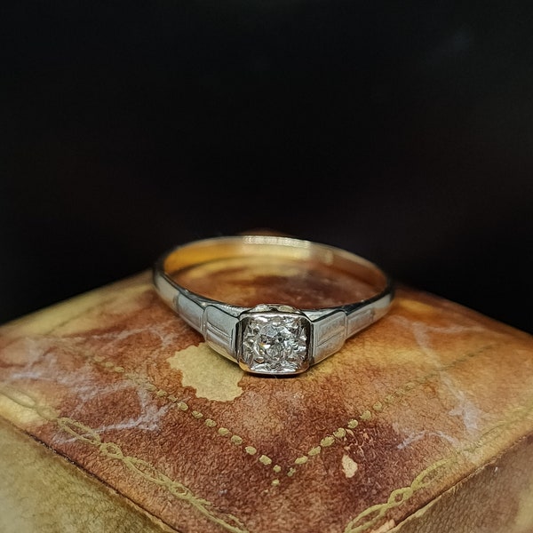 Beautiful Antique Art Deco Circa 1930s Platinum Illusion Set 0.10 Carat Natural Old Cut Diamond Solitaire 9ct Yellow Gold Engagement Ring