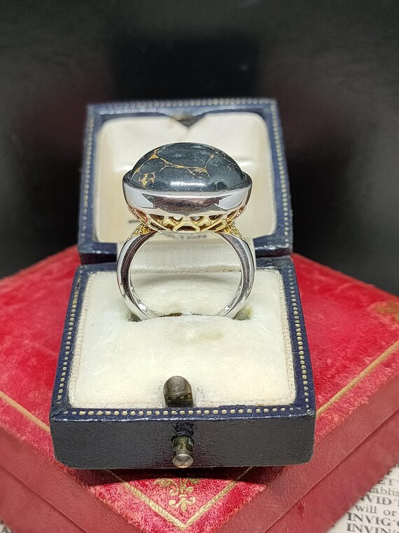 Amazing Modern Decorative Skillfully Crafted Stat… - image 6