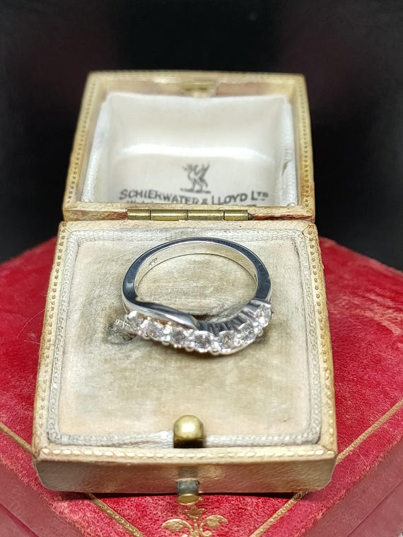 Beautiful Statement Modern Decorative Wave Design… - image 7