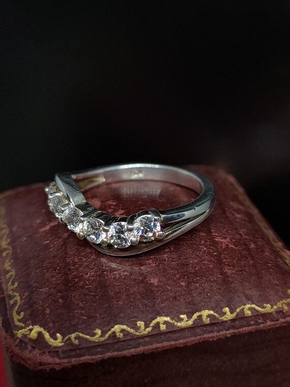 Beautiful Statement Modern Decorative Wave Design… - image 2