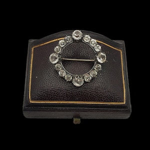 Beautiful Antique Victorian Skillfilly Crafted Decorative Wreath Design Sparkling Old Cut Paste Sterling Silver Brooch - lgth 33mm