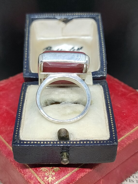 Striking Modern Skillfully Crafted Statement Desi… - image 5