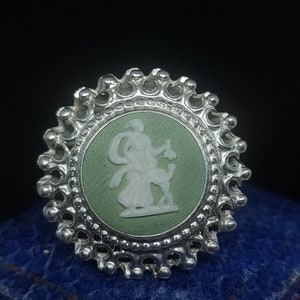 Beautiful Vintage London 1975 Hallmarked Decorative Statement Design Floral Set Wedgewood Jasperware Cameo Sterling Silver Ring - size M