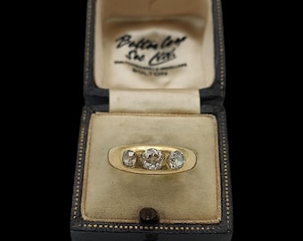 Beautiful Antique Early 20th Century Skillfully Crafted Statement Design Over 1 Carat Trilogy Natural Old Cut Diamond 14ct Yellow Gold Ring