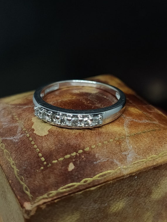 Beautiful Modern Decorative Stackable Seven Stone… - image 2