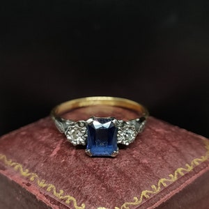 Beautiful Antique Art Deco Inspired Circa 1940s Solitaire Emerald Cut Sapphire Platinum Illusion Set Diamond 18ct Yellow Gold Ring - P1/2