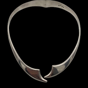 Amazing Vintage Skillfully Mexican Crafted Scandinavian Modernist Cross Over Design Heavy Weight Sterling Silver Choker Necklace - 17&quot;