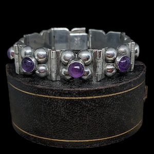 Schönes Vintages circa 1940s dekoratives mexikanisches Statement-Design Einzigartiges Blumen Cabochon Amethyst Sterlingsilber Panel Armband - 7.25