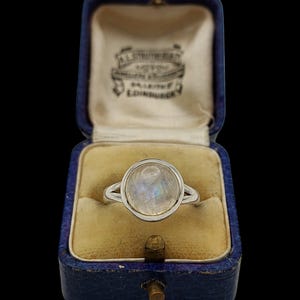 Beautiful Modern Skillfully Crafted Decorative Bezel Set Cabochon Natural Gemstone Moonstone Sterling Silver Ring - size R1/2