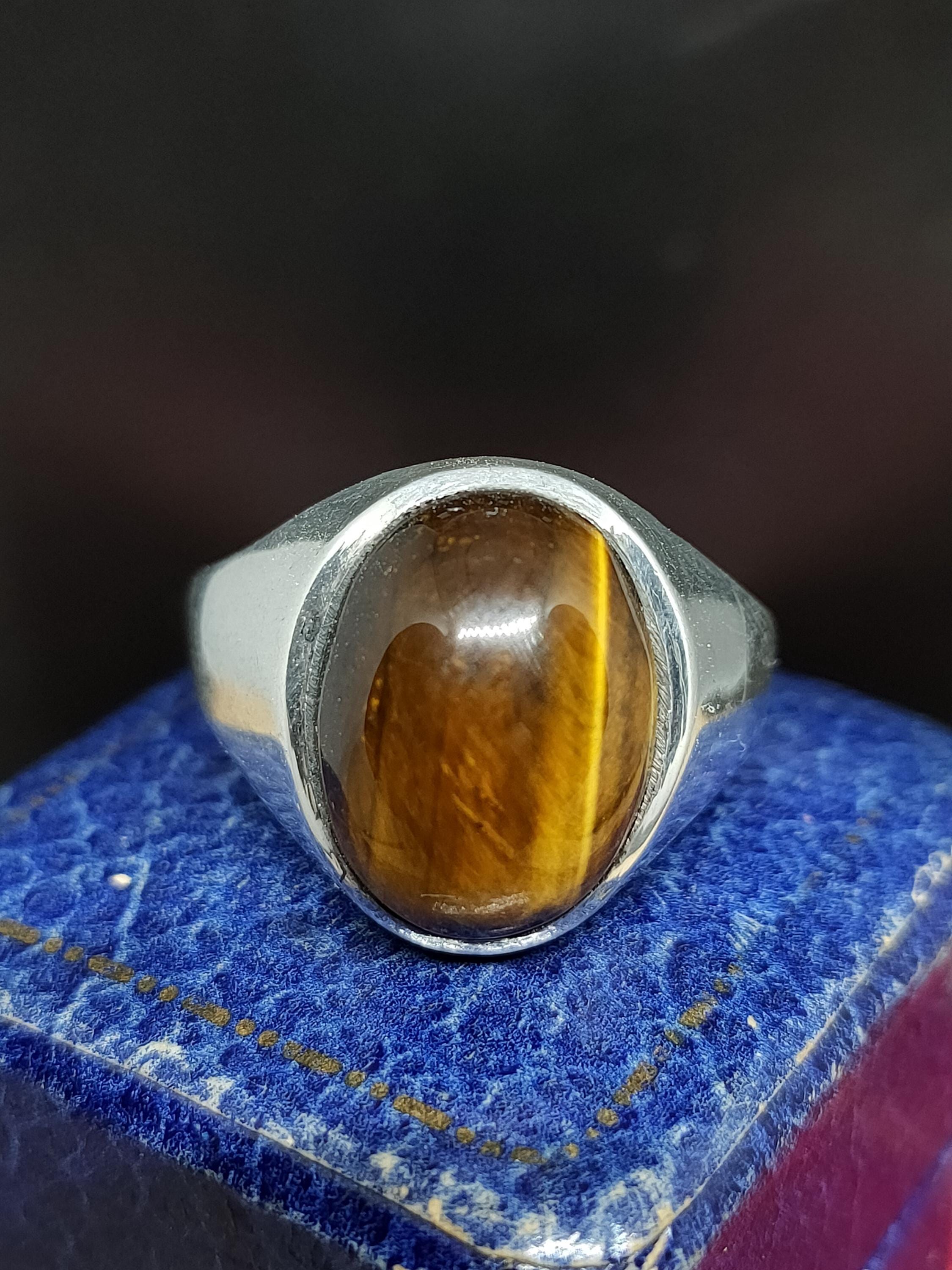 Beautiful Vintage Retro Midcentury Skillfully Crafted Statement Design Oval Cabochon Natural Tigers Eye Sterling Silver Signet Ring Z1/2 - Etsy Beautiful Vintage Retro Midcentury Skillfully Crafted Statement Design Oval Cabochon Natural Tigers Eye Sterling Silver Signet Ring Z1/2 - Etsy