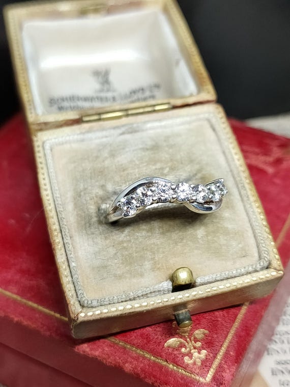 Beautiful Statement Modern Decorative Wave Design… - image 5