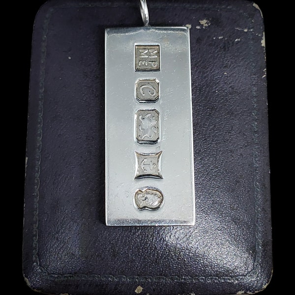 Beautiful Vintage Heavy 1 Ounce 31 Gram Birmingham 1977 QE2 Silver Jubilee Solid Sterling Silver Ingot Pendant - lgth 50mm