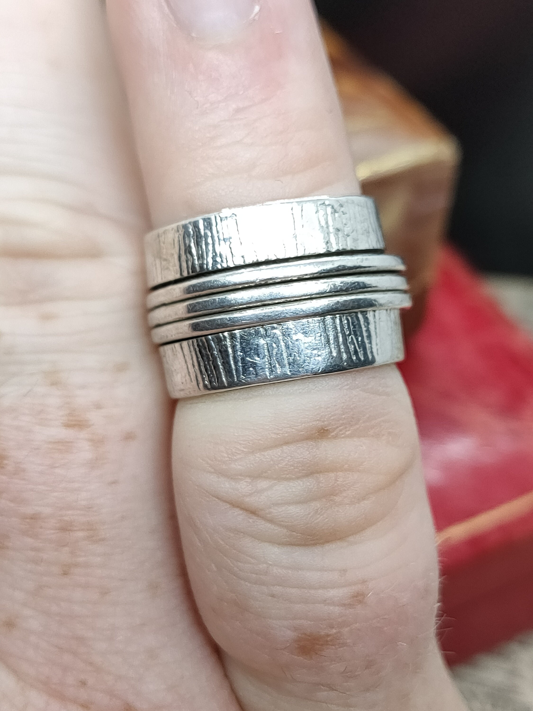 Amazon.com: AeraVida Sterling Silver 4mm Hammer Textured