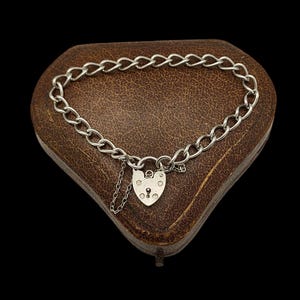 Schöne Vintage Birmingham 1977 Hallmarked Crafted Dekorative Vorhängeschloss-Schließung Abgerundete Panzer Link-Sterling Silber-Armband - 17,8 cm