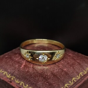Beautiful Antique Edwardian Circa 1900-1910 Decorative Star Set Trilogy Natural Old Cut Diamond 18ct Yellow Gold Ring - size Q1/2