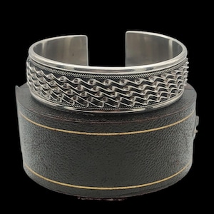 Amazing Vintage Skillfully Crafted Statement Design Decorative Unique Handmade Twisting Weave Heavy Sterling Silver Bangle - lgth 7&quot;+