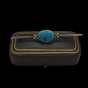 Beautiful Antique Arts And Crafts Unsigned Bernard Instone Decorative Floral Inspired Sterling Silver Bar Brooch - lgth 75mm