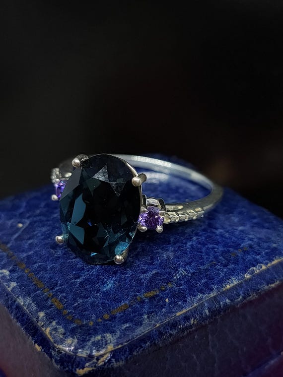 Stunning Modern Statement Design Skillfully Craft… - image 2