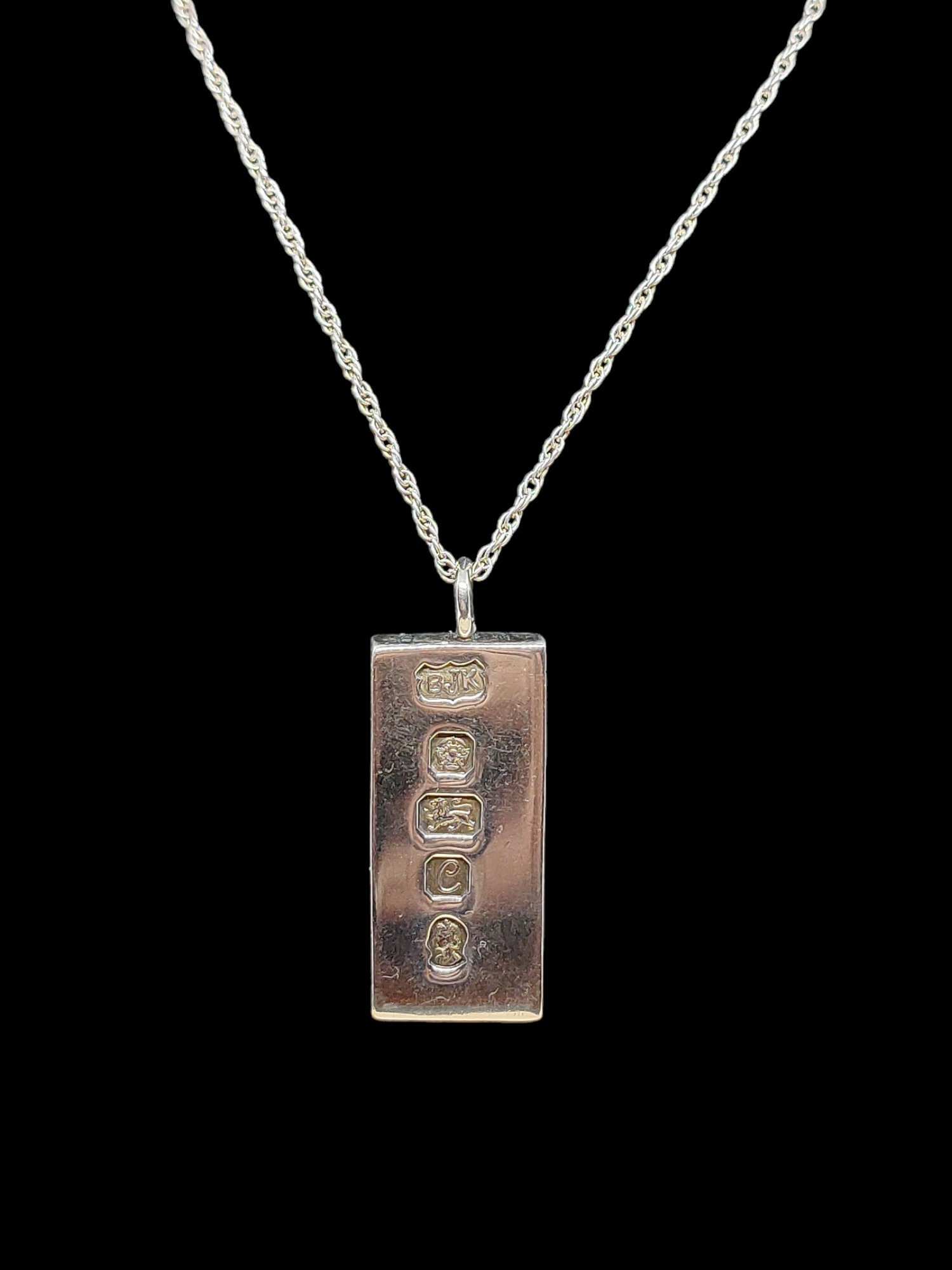 ビンテージ　インゴット型 ペンダント　スターリングシルバー　エリザベス二世 ビンテージ インゴット型 ペンダント スターリングシルバー