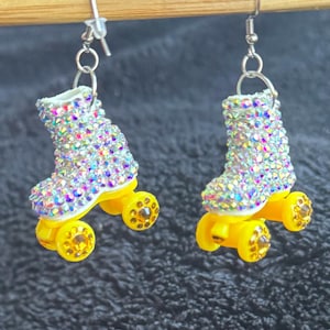 Strassbesatta rullskridskoörhängen Skridskoåkningssmycken Quad Skater Bling Quads