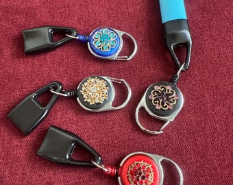 Laisse briquet rétractable strass