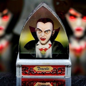 Dracula Universal Monsters Lucite Art 3D Statue Halloween Vintage 1990s Vampire Art Dracula Tombstone Monster Collector