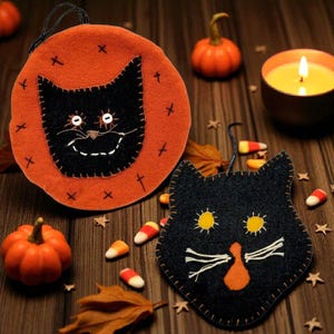 プリミティブな怖がり猫フェルトオーナメント ハロウィン ヴィンテージ 手作り 黒猫 オレンジ フォークアート 窓 ハロウィンツリー コレクターズアイテム