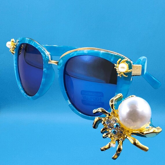 Retro Spider Cat Eye Blue Mirrored Sunglasses Pearl  display picture 1