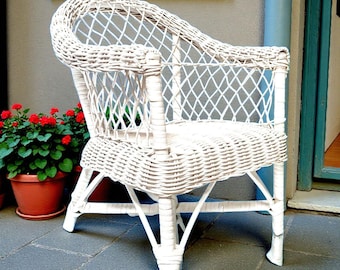Vintage White Wicker Doll Chair • Miniature Rattan Furniture • Cottagecore Display • 1980s Boho Farmhouse Decor • Patio