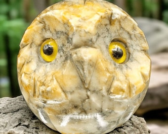 Figura de búho de alabastro tallada a mano, de 6,35 cm de diámetro, pisapapeles italiano amarillo y blanco.